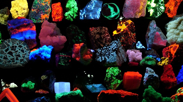 О флуоресценции минералов